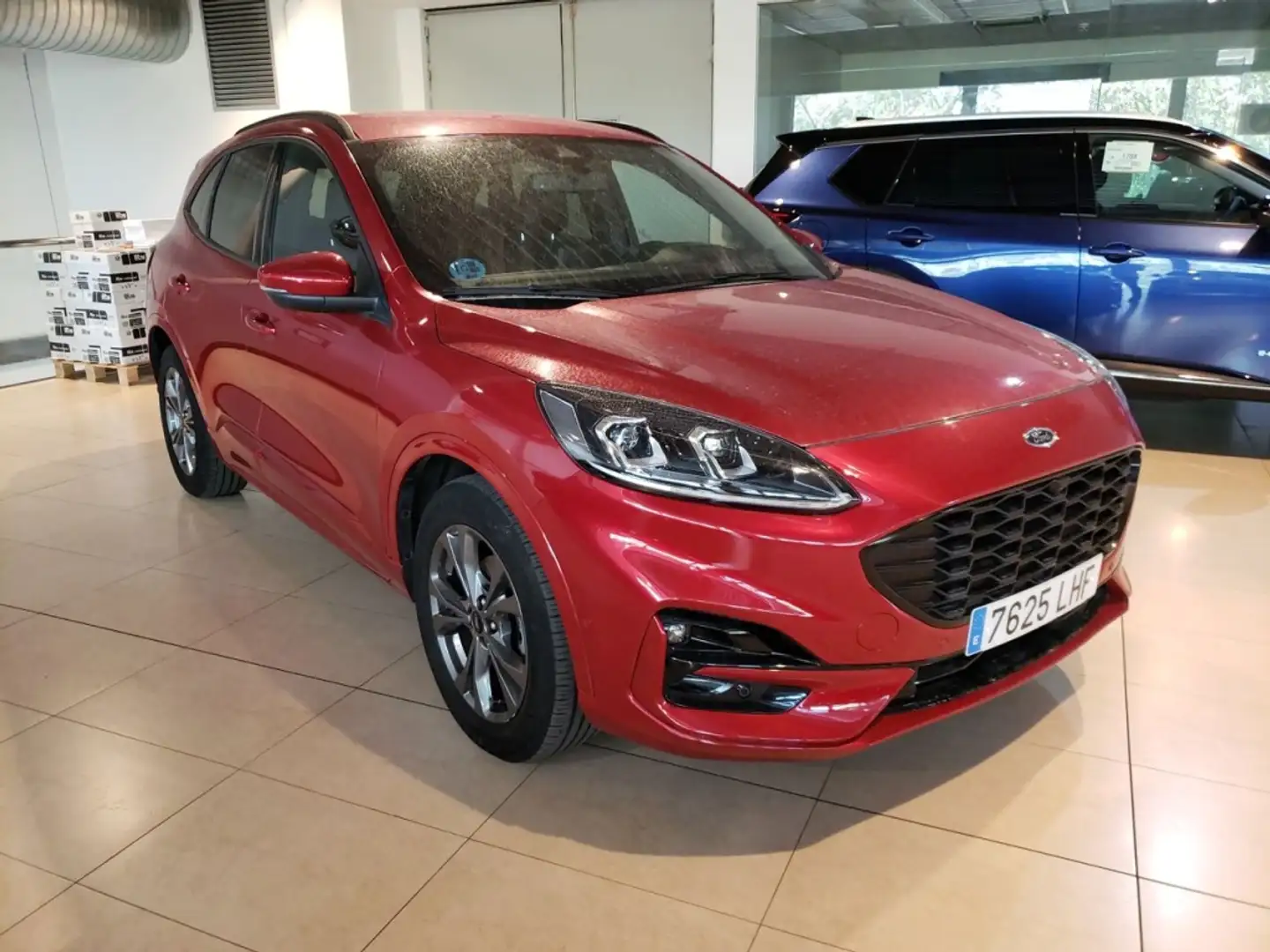 Ford Kuga 2.0 EcoBlue ST-Line X AWD 190 Aut. Rouge - 2