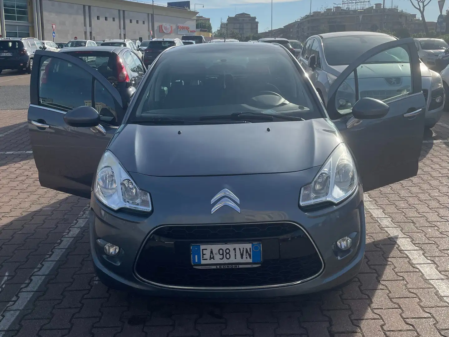 Citroen C3 C3 1.4 Exclusive Eco Energy G Gris - 2