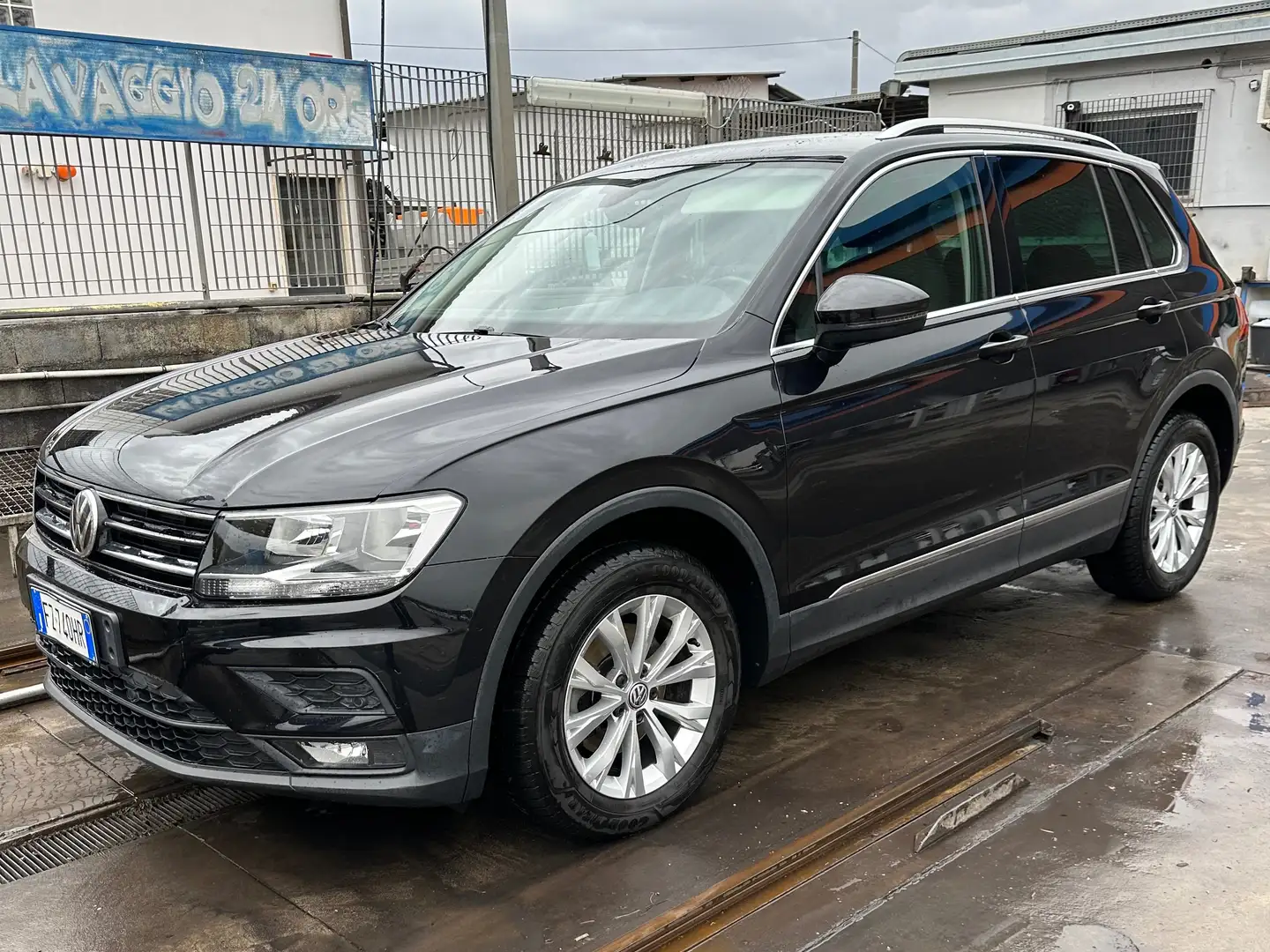 Volkswagen Tiguan Tiguan 2.0 tdi Business 4motion 150cv Noir - 1