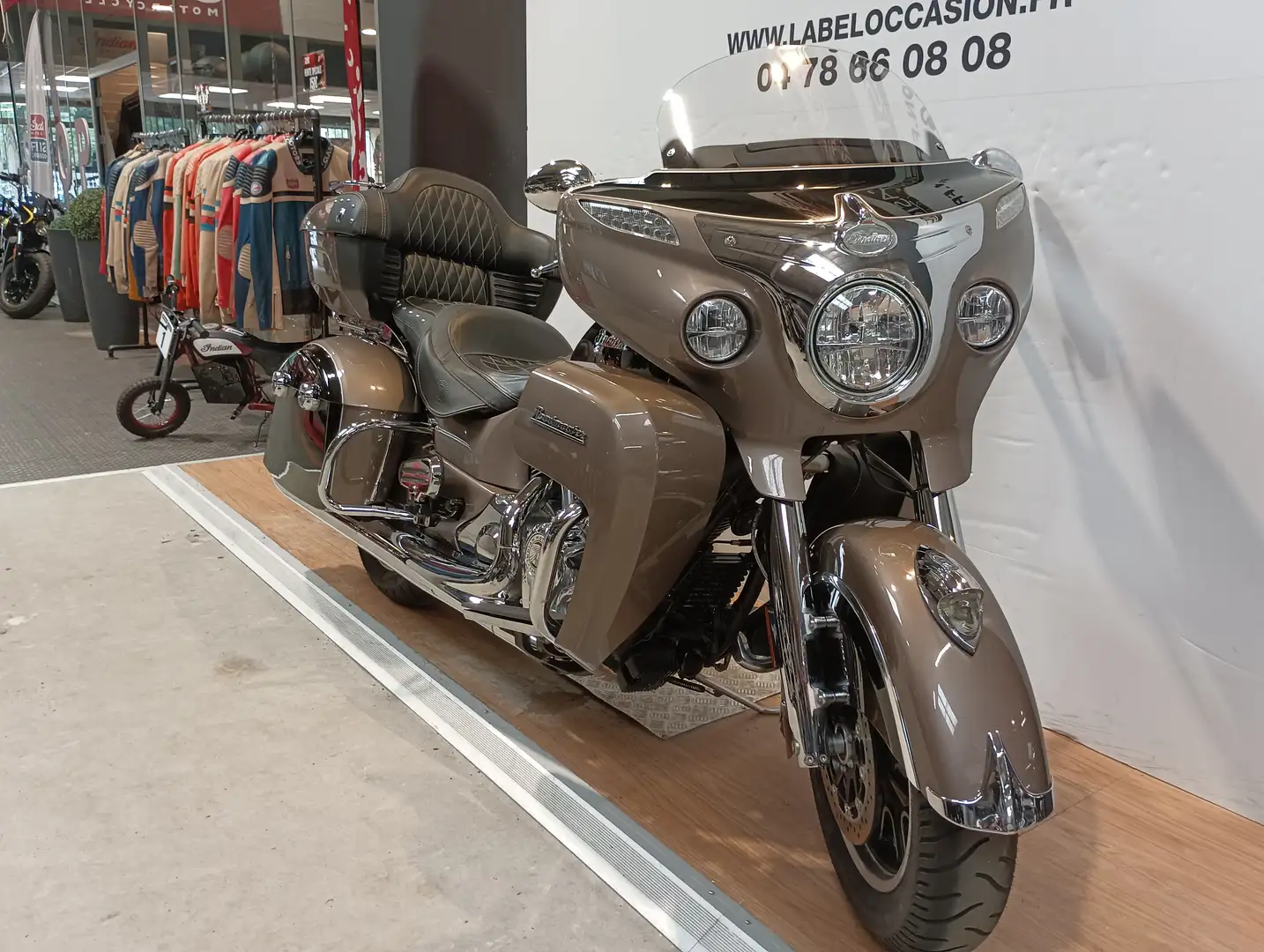 Indian Roadmaster Hnědá - 2