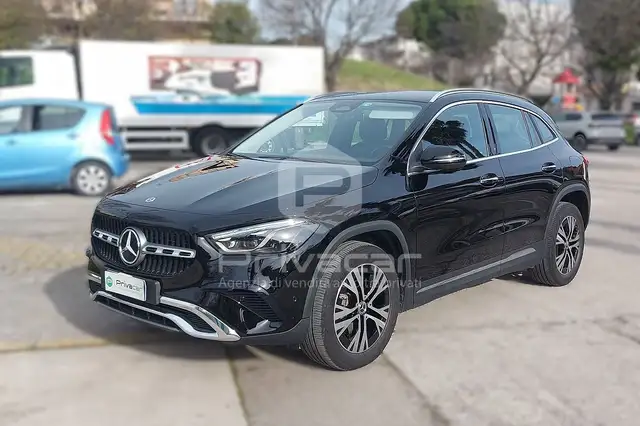 Mercedes-Benz GLA 180 GLA 180 Automatic Progressive Advanced Plus