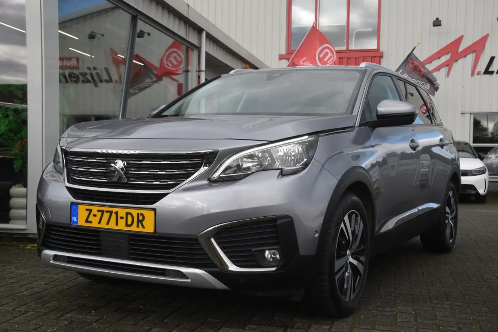 Peugeot 5008 1.2 PureTech Allure Carplay | Stoelverwarming | Na Grijs - 2