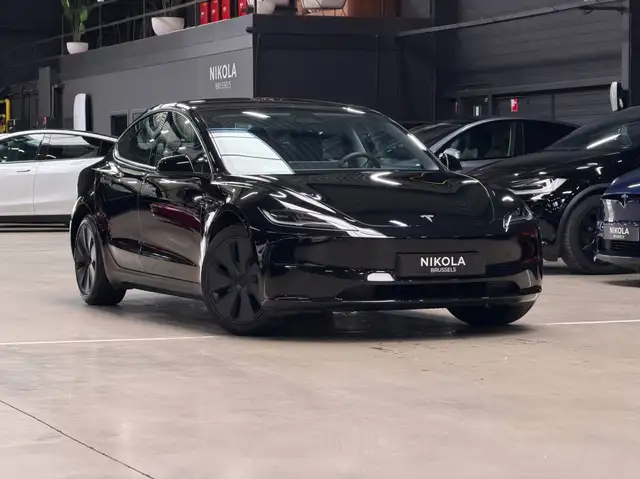Tesla Model 3 HIGHLAND PREMIUM - FULL BLACK - RWD - TOW HOOK -AUTOPILOT - HARDWARE 4 - FSD READY