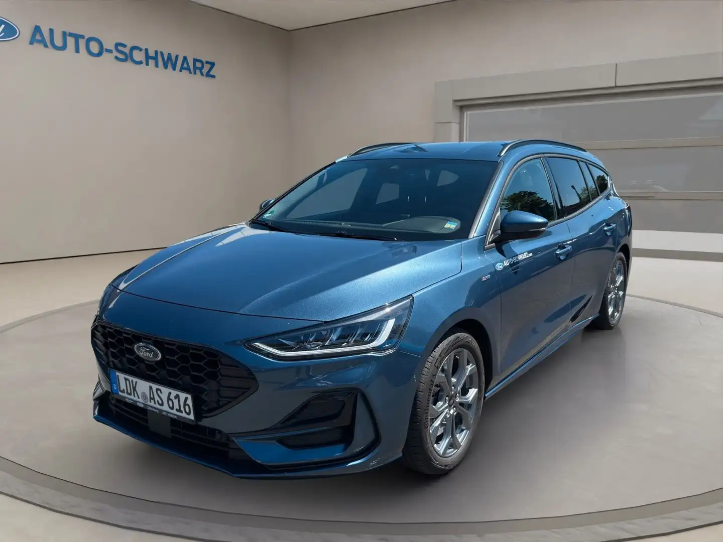 Ford Focus Turnier ST-Line Bleu - 1