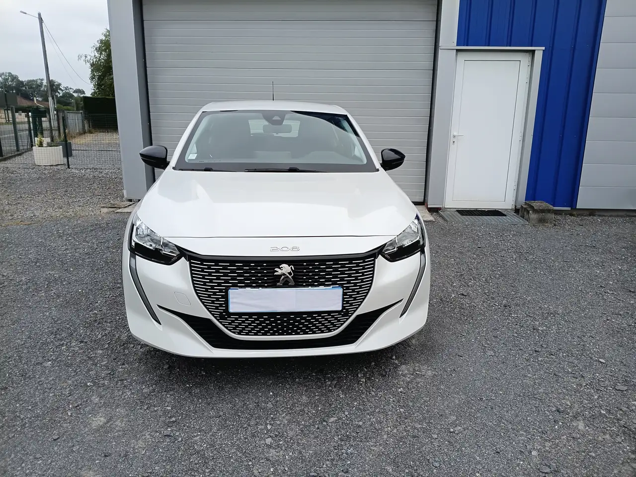 Peugeot 208 208 Elektro — photo 2