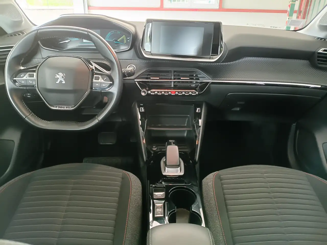 Peugeot 208 208 Elektro — photo 12