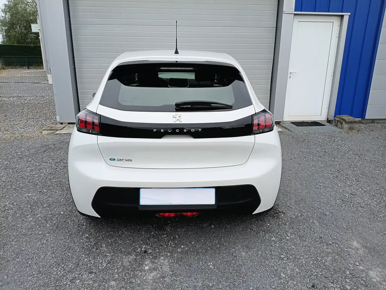 Peugeot 208 208 Elektro — photo 5
