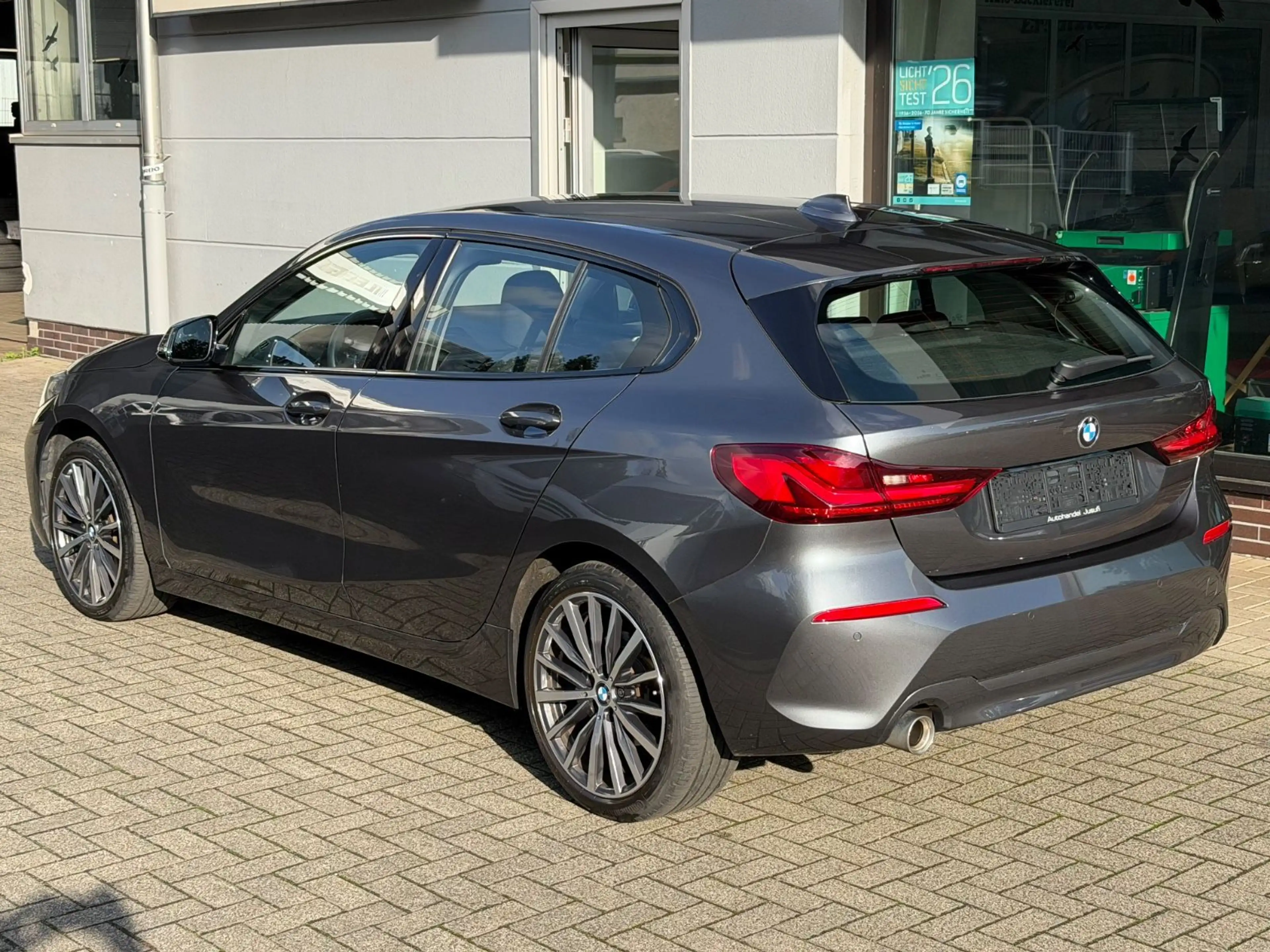BMW 118 Limousine Advantage /1.hand/LED/ — photo 2