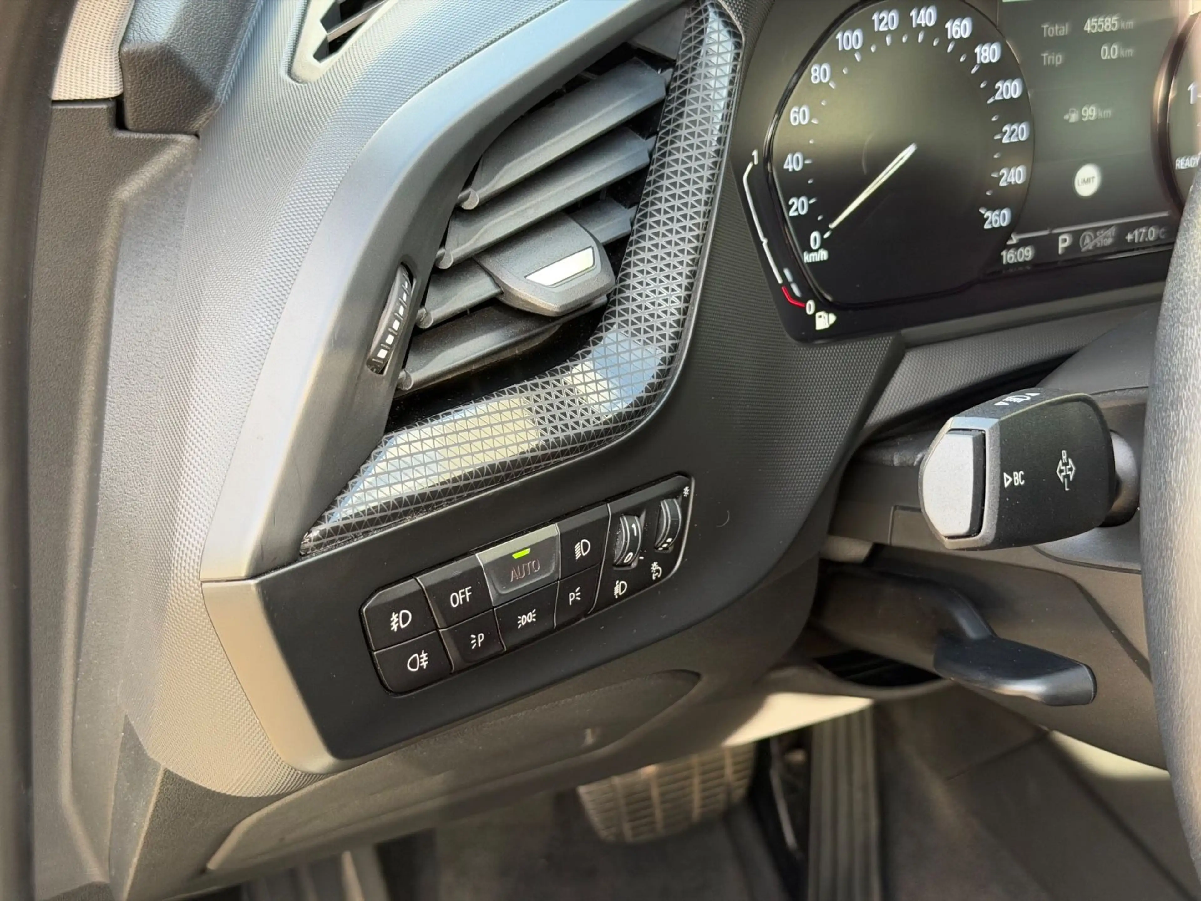 BMW 118 Limousine Advantage /1.hand/LED/ — photo 11