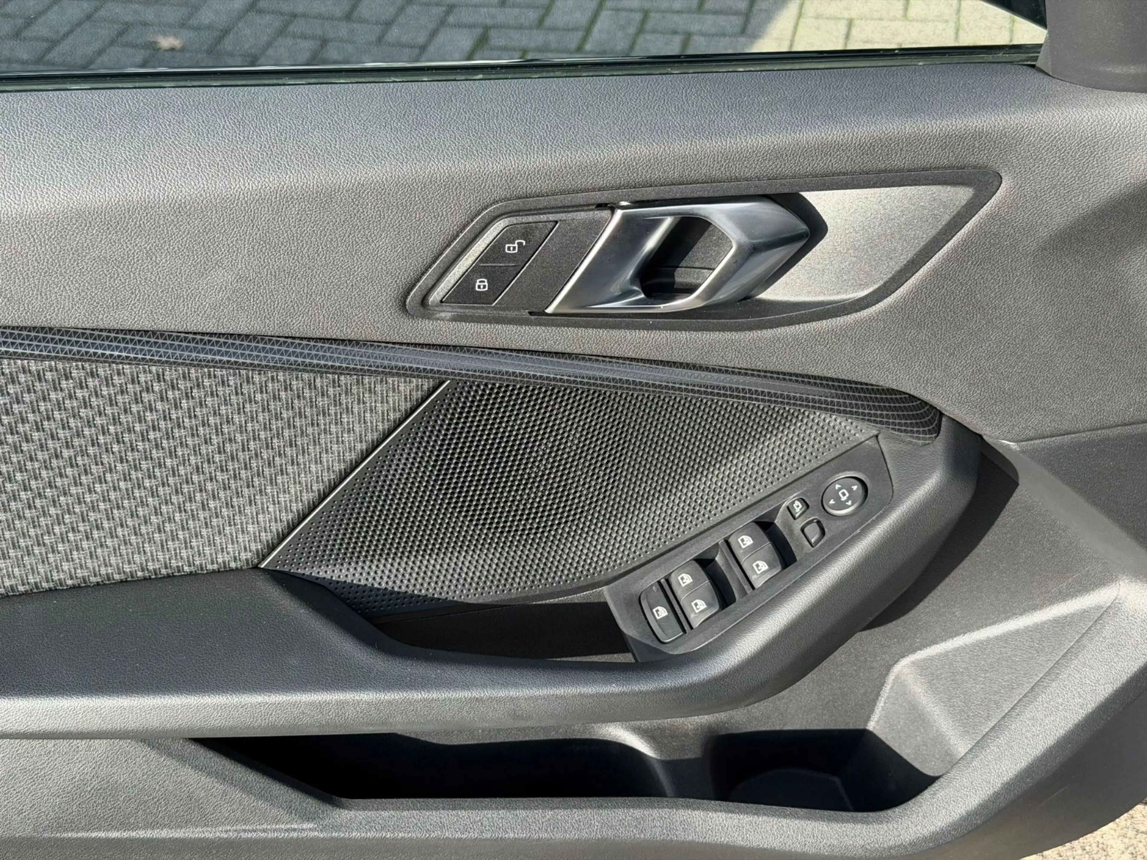 BMW 118 Limousine Advantage /1.hand/LED/ — photo 10