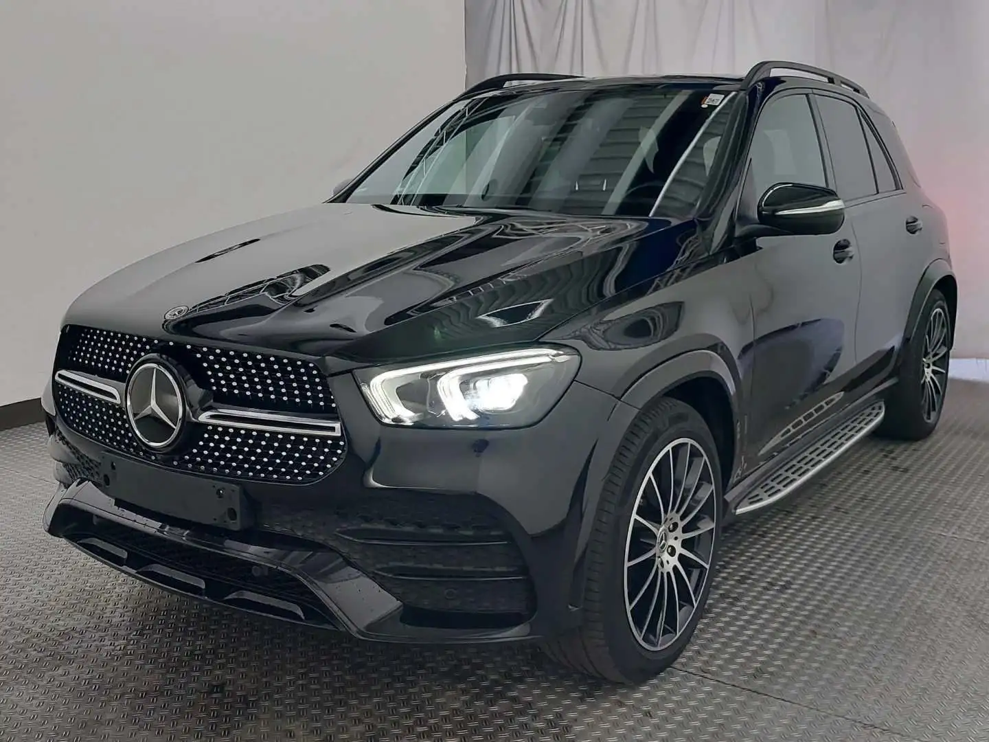 Mercedes-Benz GLE 350 de AMG 21*AHK*Pano*HUD*360*Night*Burmest Schwarz - 1