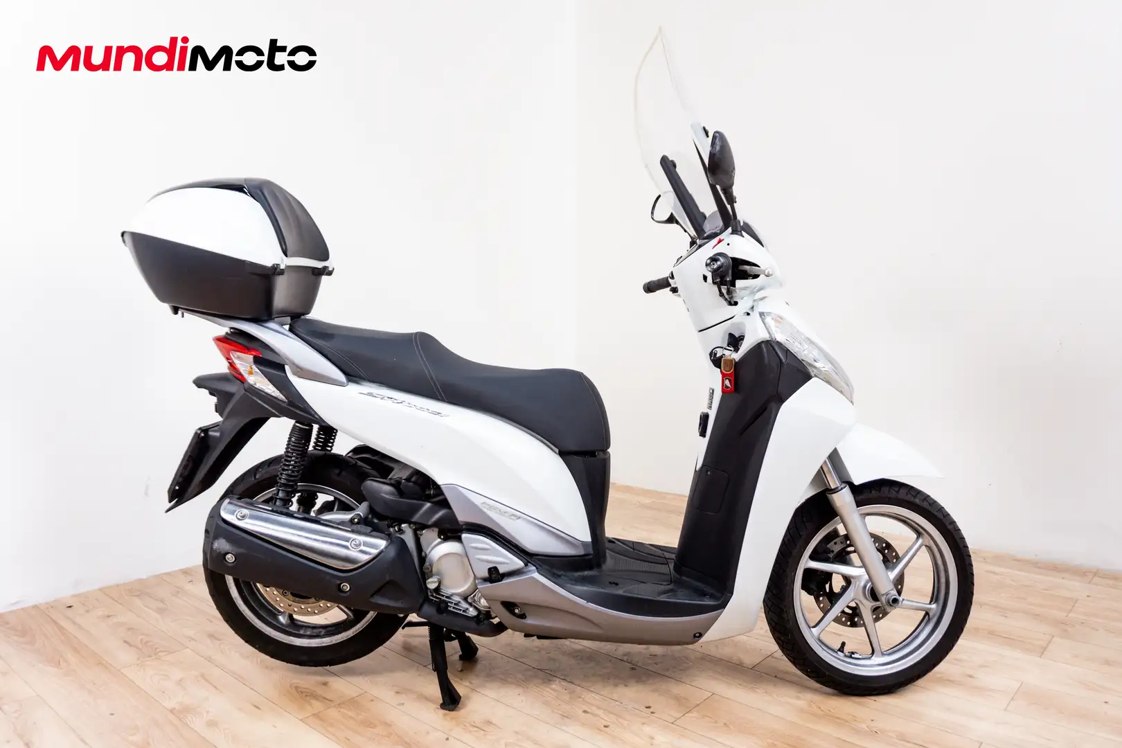 Honda SH 300 - 1