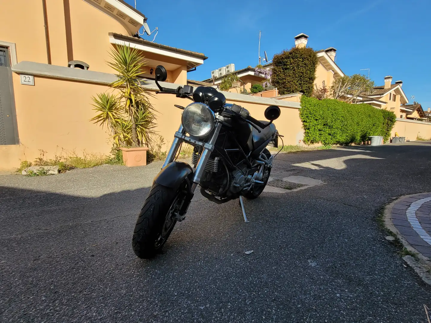 Ducati Monster S2R dark - 1