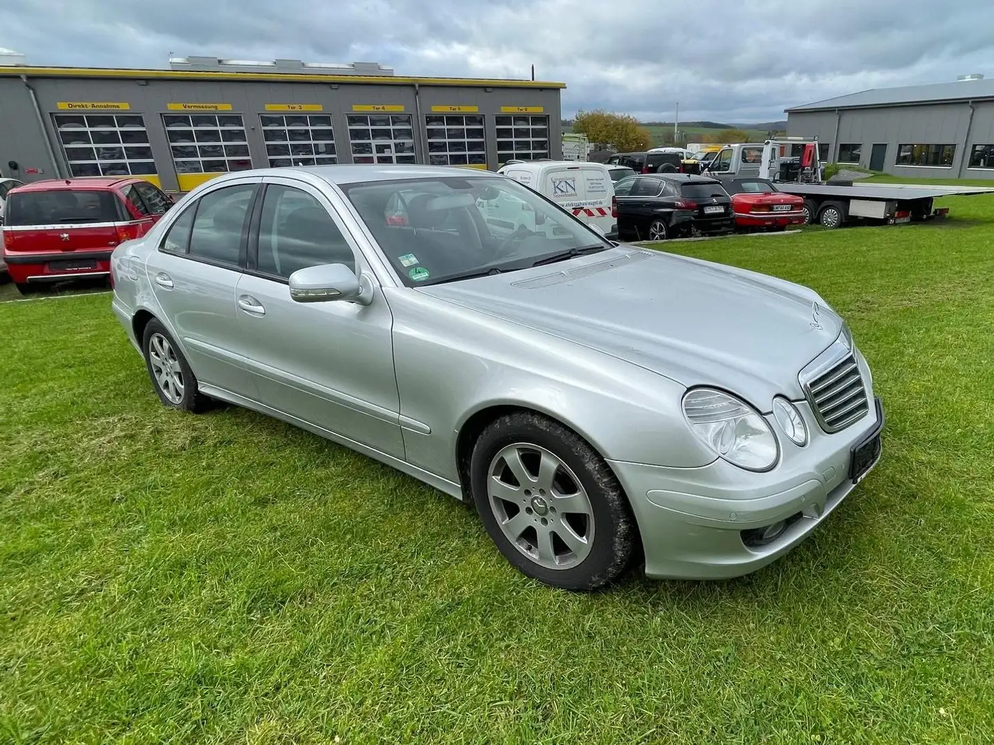 Mercedes-Benz E 200 E 200 CDI (211.007) Silber - 2