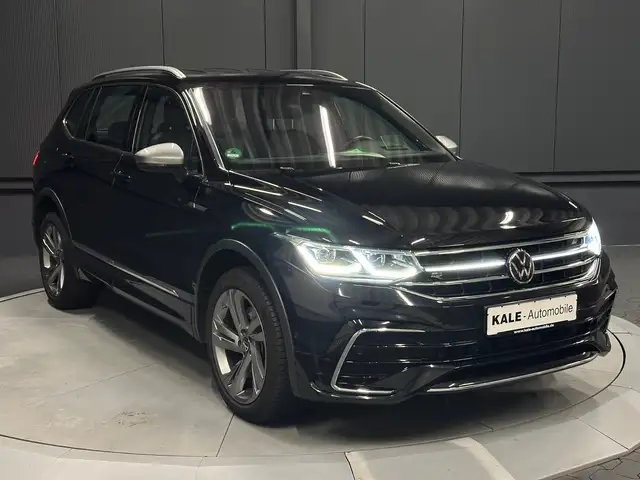 Volkswagen Tiguan Allspace view 6