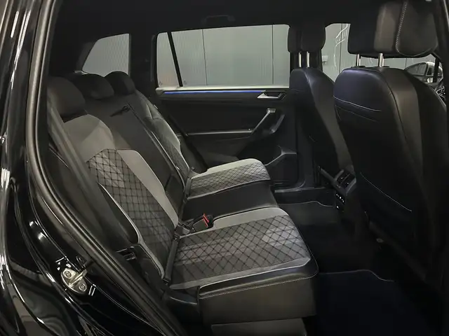 Volkswagen Tiguan Allspace view 28