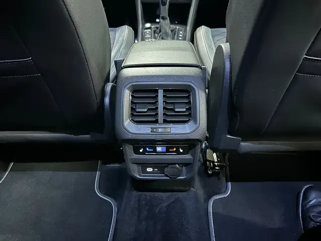 Volkswagen Tiguan Allspace view 29