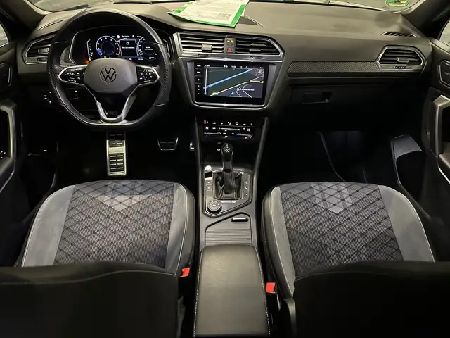 Volkswagen Tiguan Allspace view 11