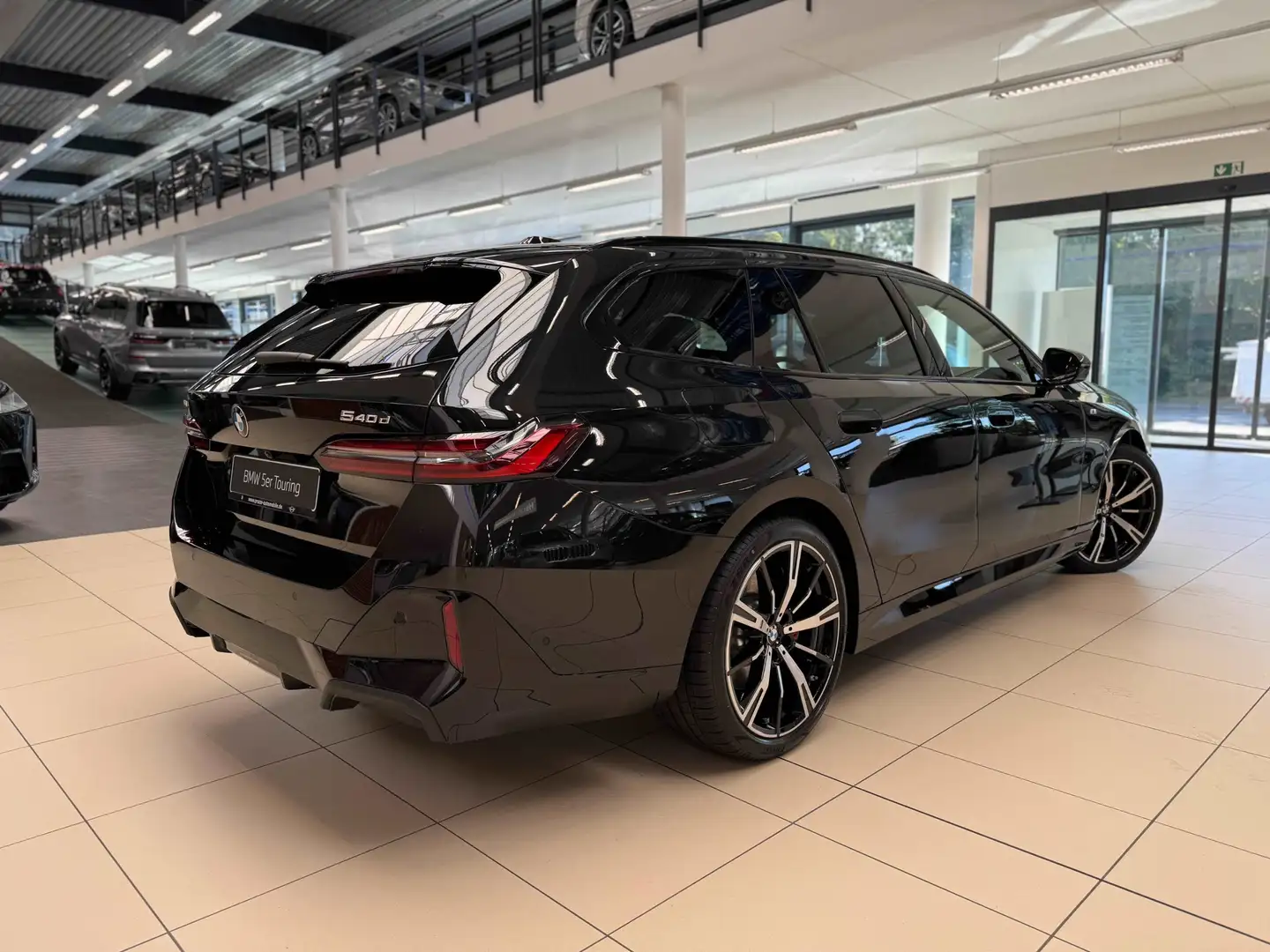 BMW 540 d xDrive M Sport+HUD+PANO+ACC+AHK+HIFI+SHZ+uvm. Fekete - 2