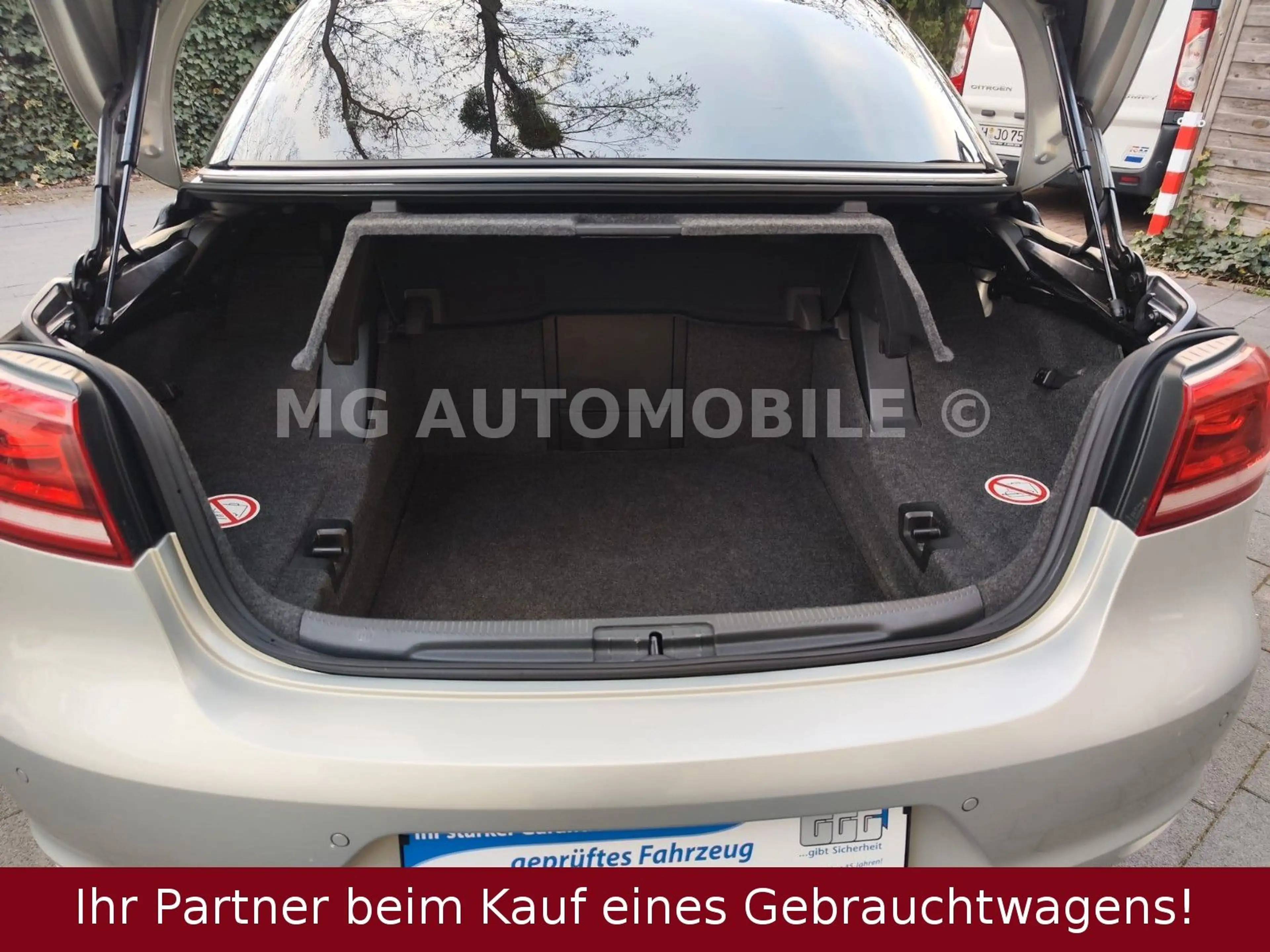 Volkswagen Eos 1.4 TSI Sport Schiebedach Einparkhilfe 6-Gan — photo 14