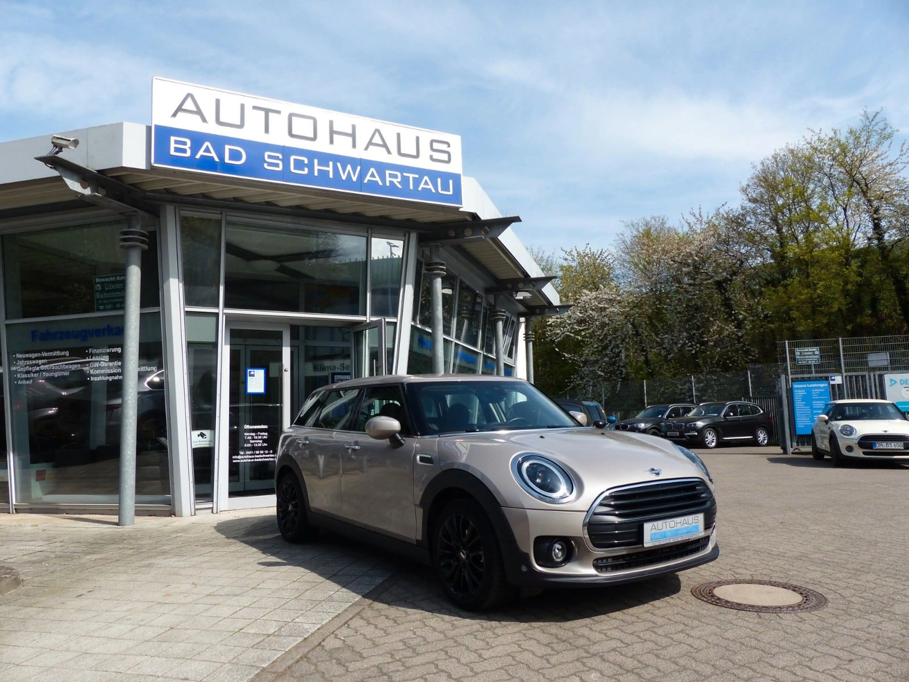 MINI One Clubman "Classic Trim", Navigation, LED uvm.