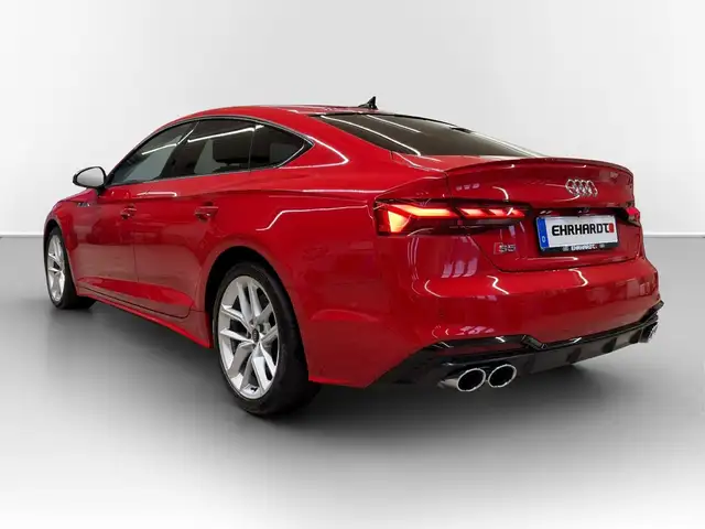 Audi S5 view 9