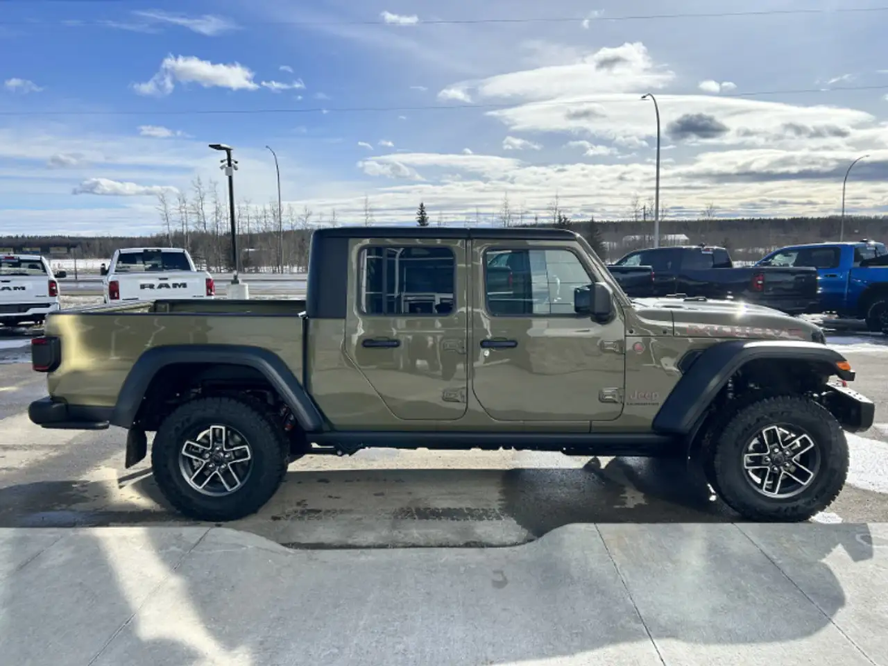 Jeep Gladiator снимка Jeep Gladiator