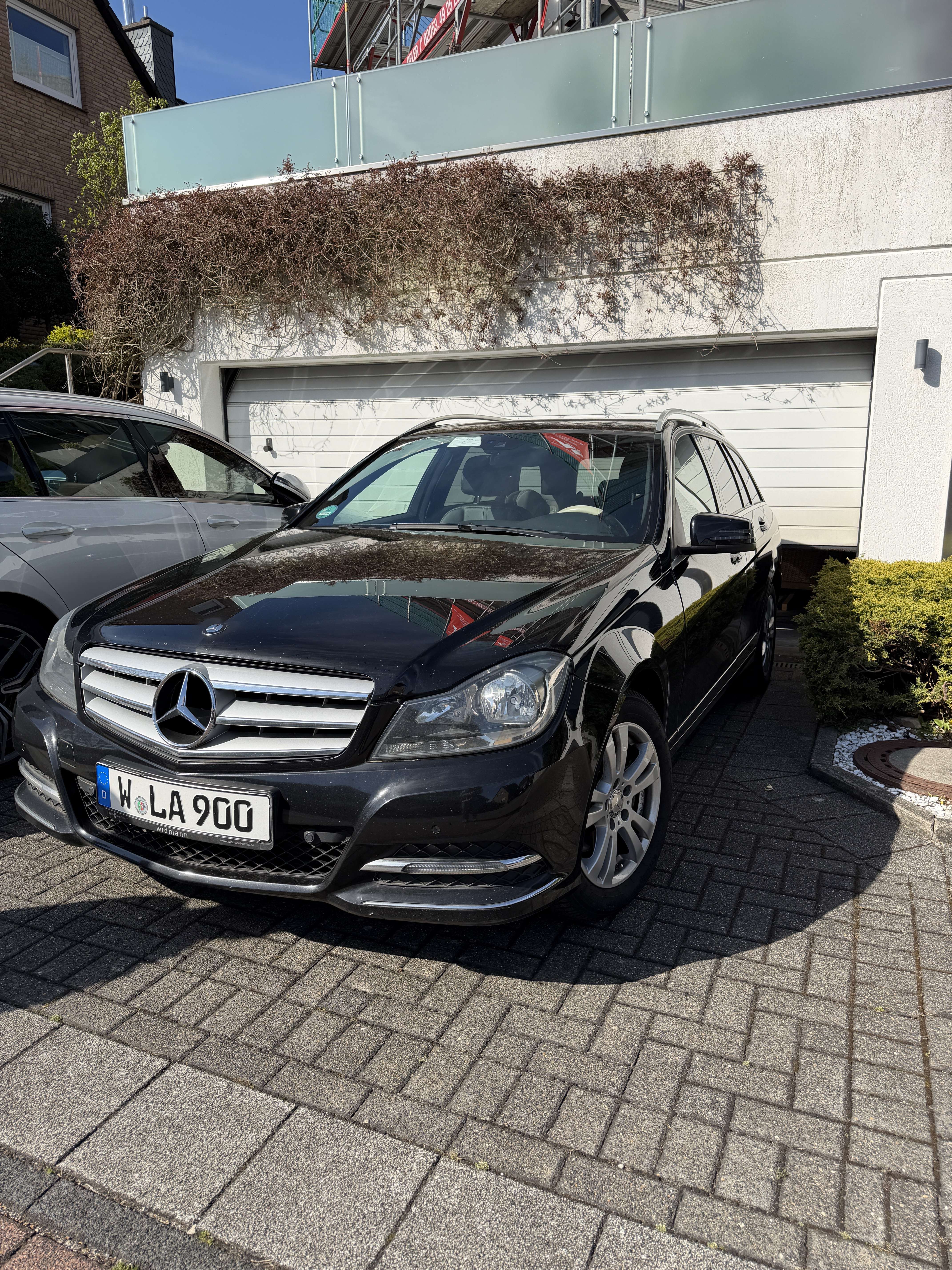 Second hand Mercedes Benz C-Class 
