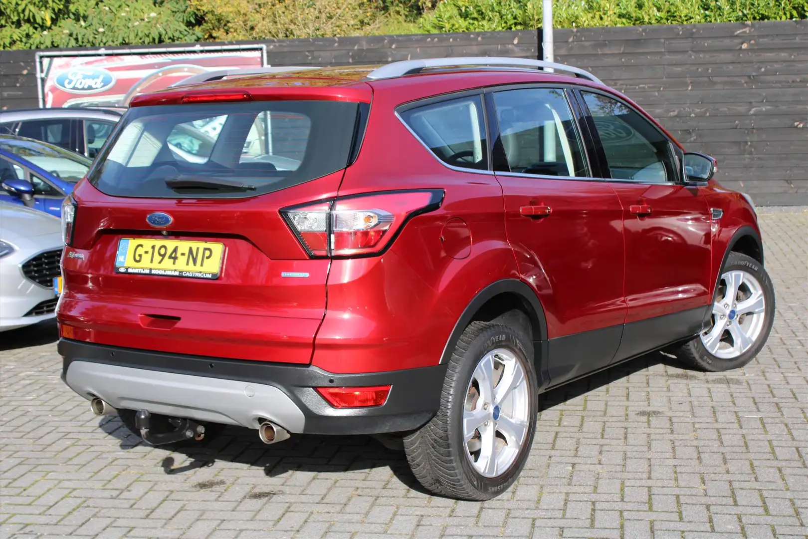 Ford Kuga 1.5 EcoBoost 120PK 2WD Titanium, Sony Audio, Camer Rouge - 2