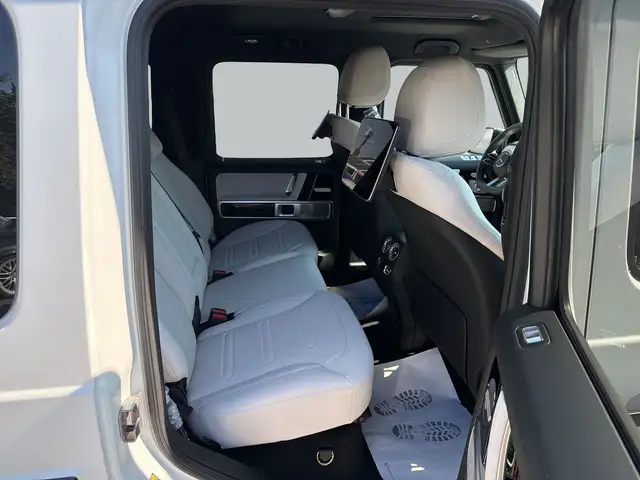 Mercedes-Benz G-Class view 11