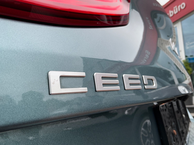 Kia Ceed / cee'd — photo 10