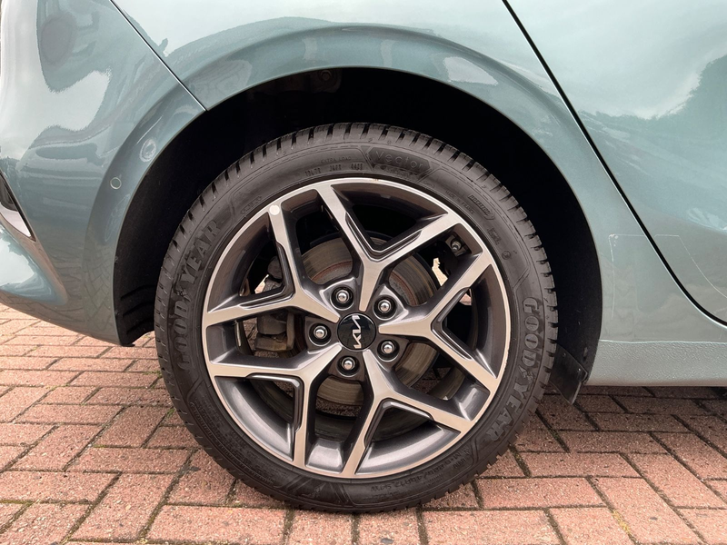 Kia Ceed / cee'd — photo 9
