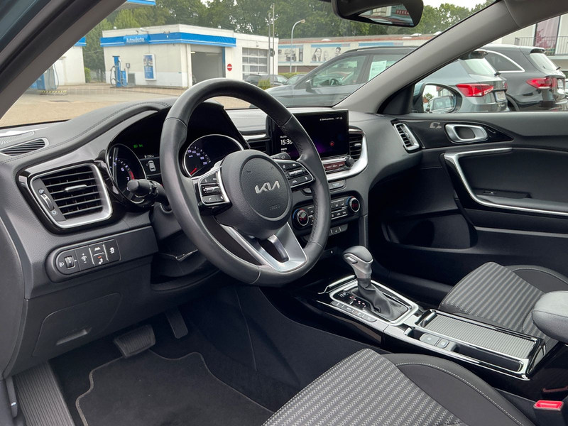 Kia Ceed / cee'd — photo 12