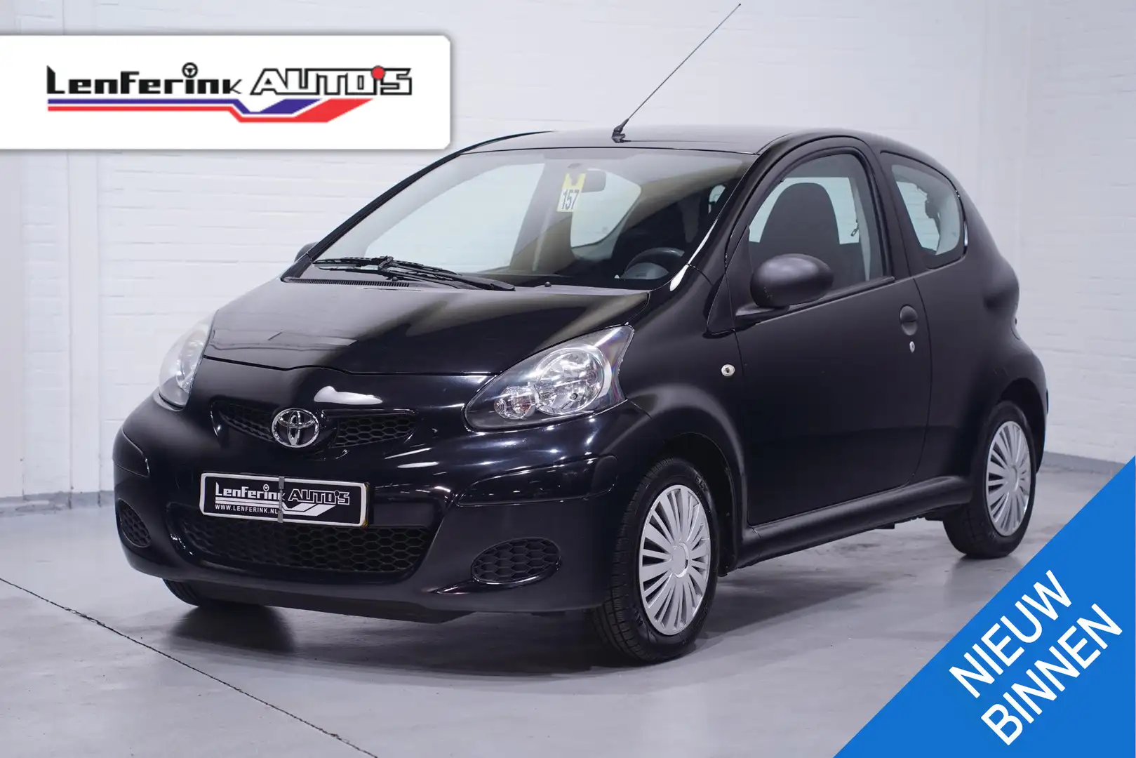 Toyota Aygo 1.0-12V Access NAP Schwarz - 1