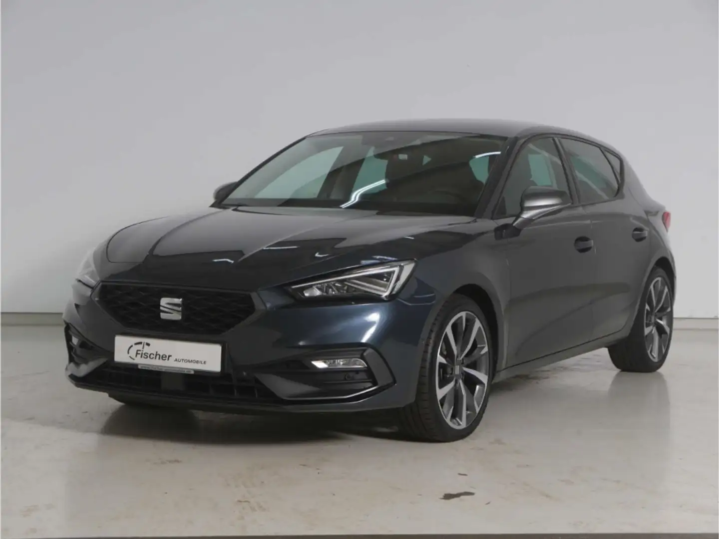 SEAT Leon 1.5 eTSI DSG FR NAV/LED/ACC/Standheizung/RFK Grau - 2