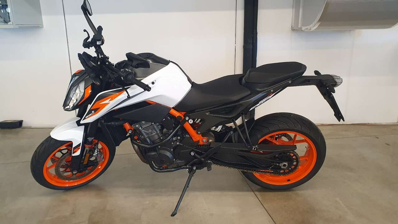 KTM 890 Duke
