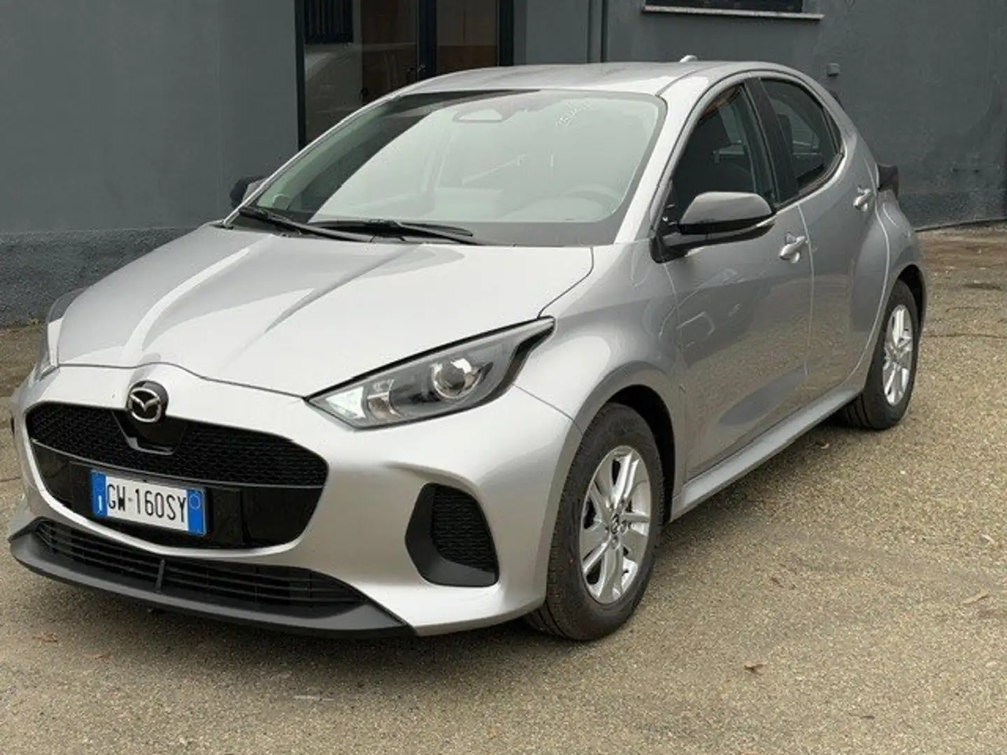 Mazda 2 2 IV 2024 1.5 vvt full hybrid Centre Line e-cvt Argento - 2