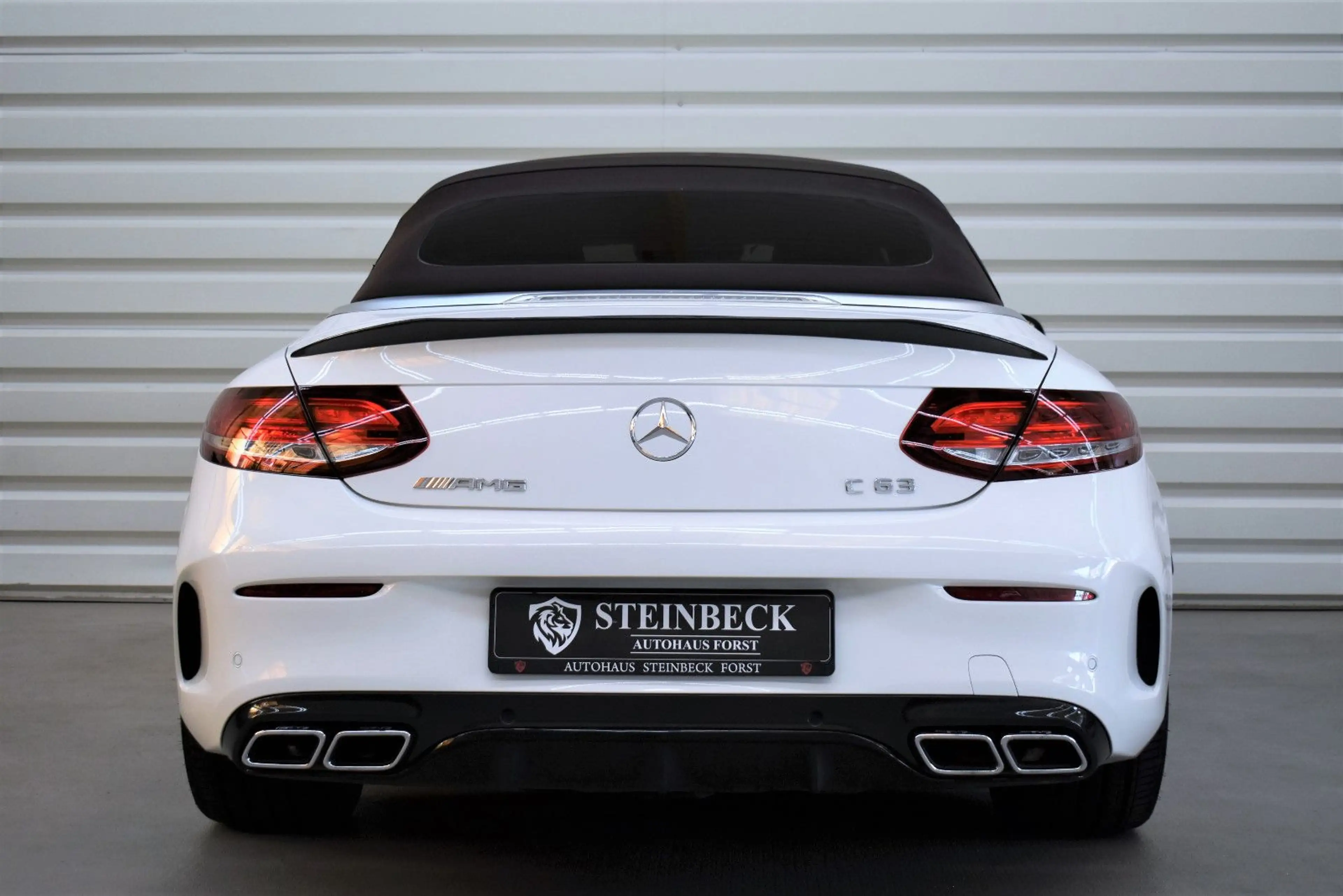 Mercedes-Benz C 63 AMG Cabrio+Burmester+Memory+Totwinkel+360° — photo 6