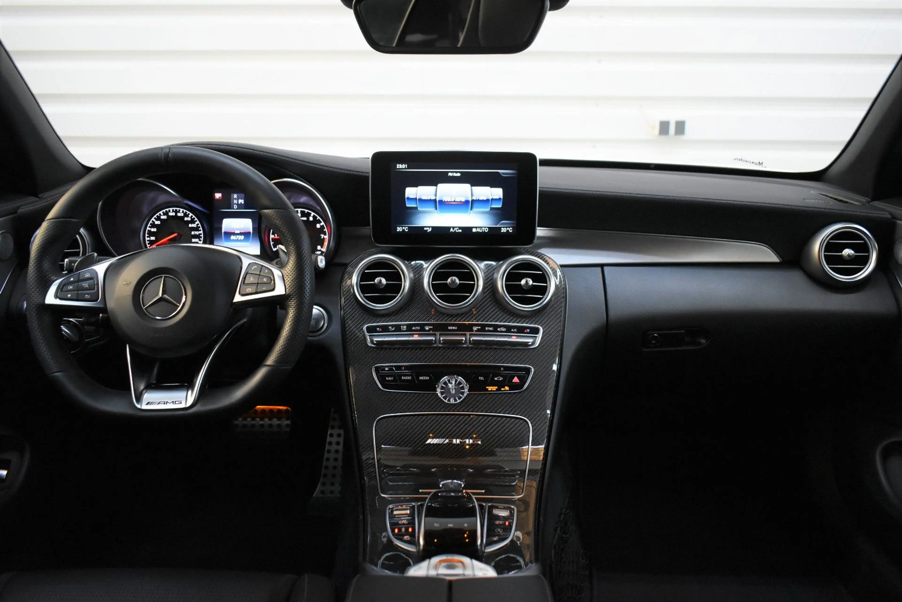 Mercedes-Benz C 63 AMG Cabrio+Burmester+Memory+Totwinkel+360° — photo 14