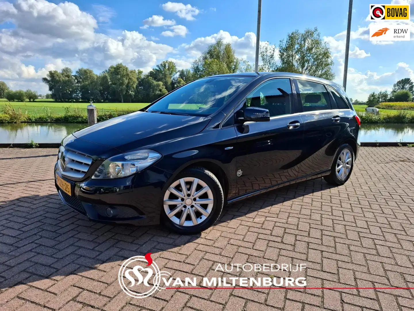 Mercedes-Benz B 180 Ambition Airco Stoelverw. PDC v+a Trekhaak Zwart - 1