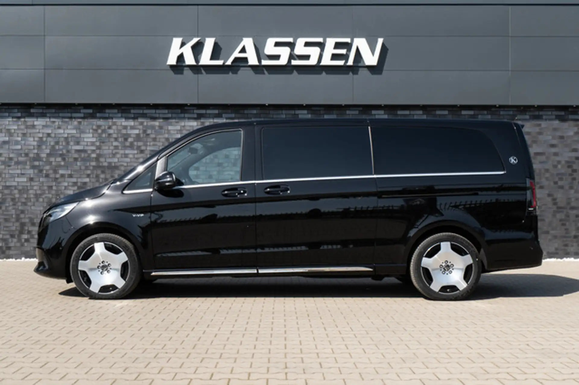 벤츠 V-Class V 300 2026 검정 사진 2