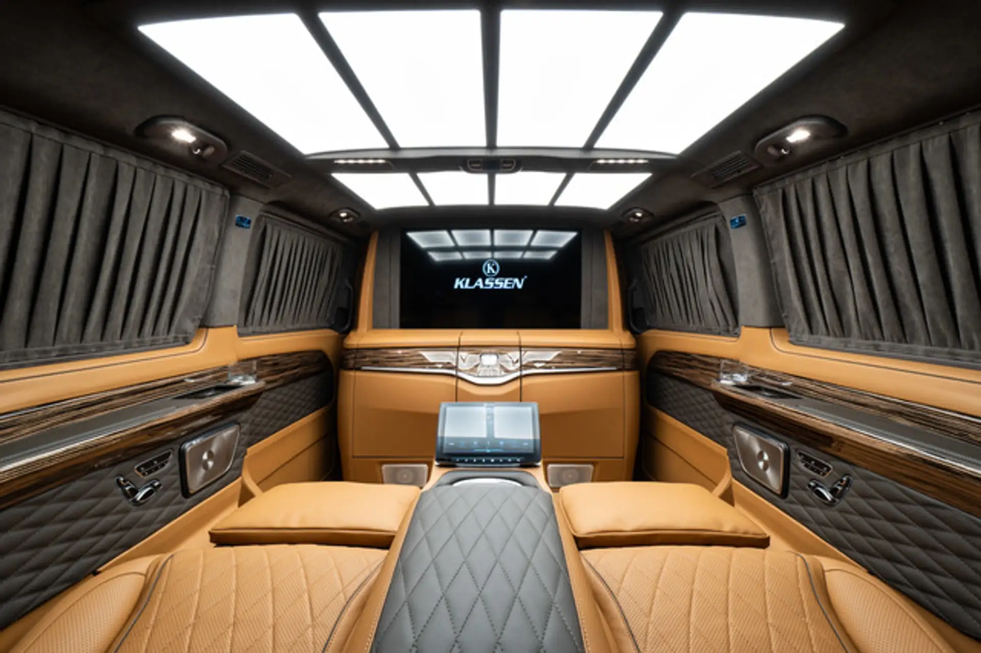 벤츠 V-Class V 300 2026 검정 사진 8