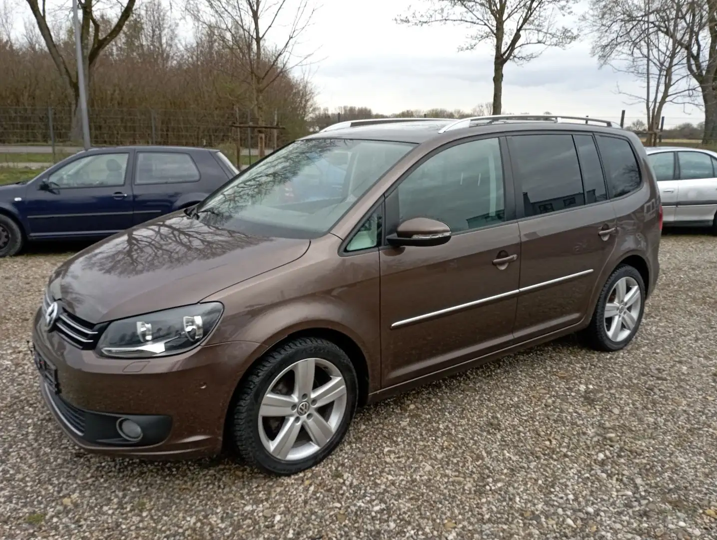 Volkswagen Touran 1.4 TSI DSG Highline  "108800 km*7 Sitze" Brun - 1