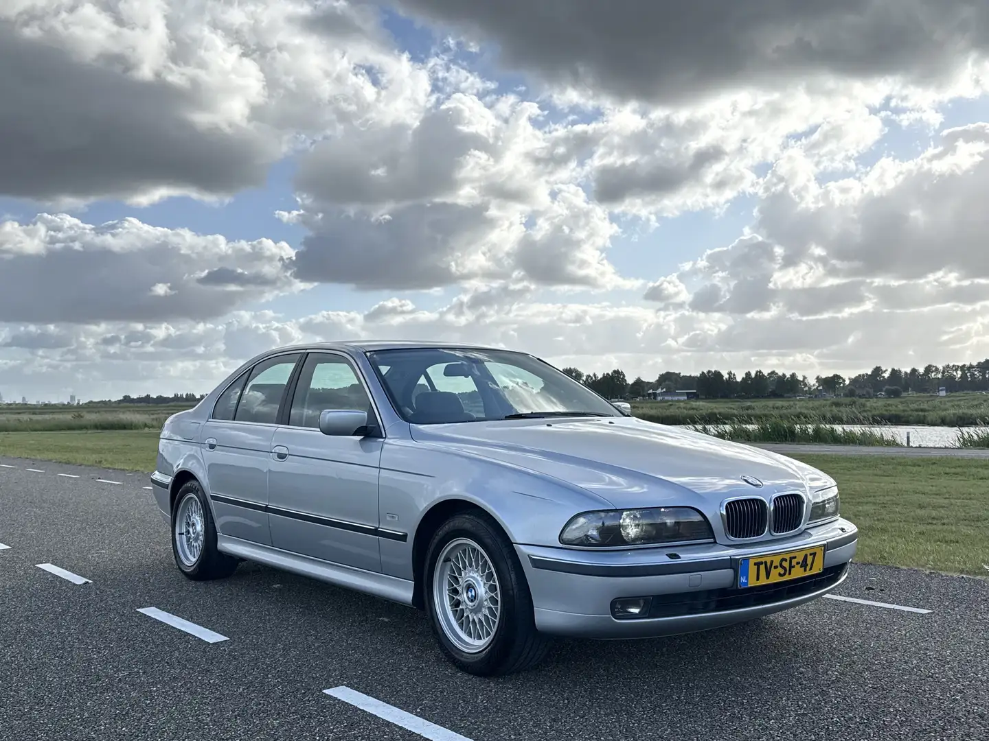BMW 540 540i - 1