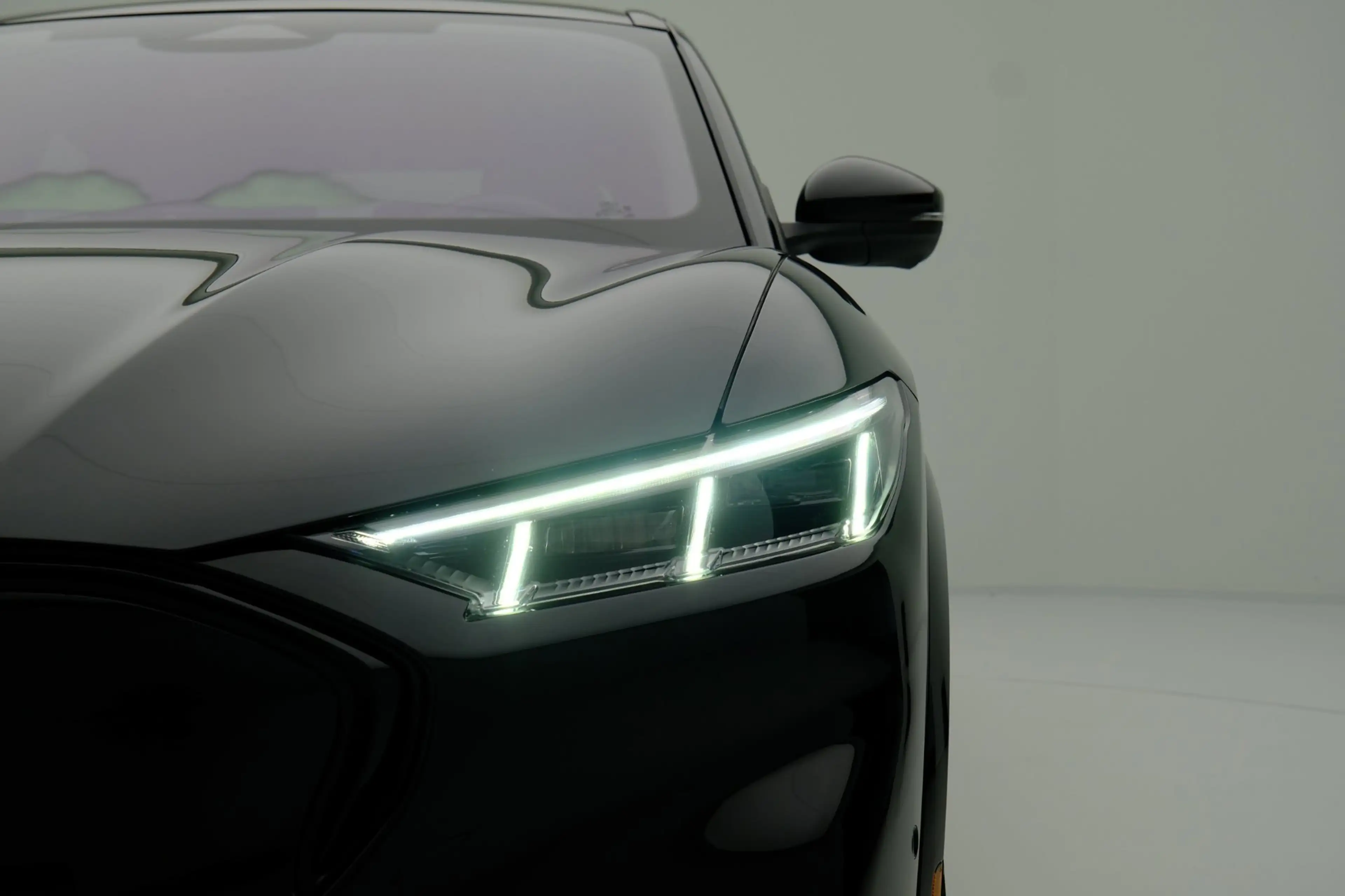 Ford Mustang Mach-E Extended AWD 98 kWh Aut. Pano|1e Eig|Leder|Navi|B& — photo 24