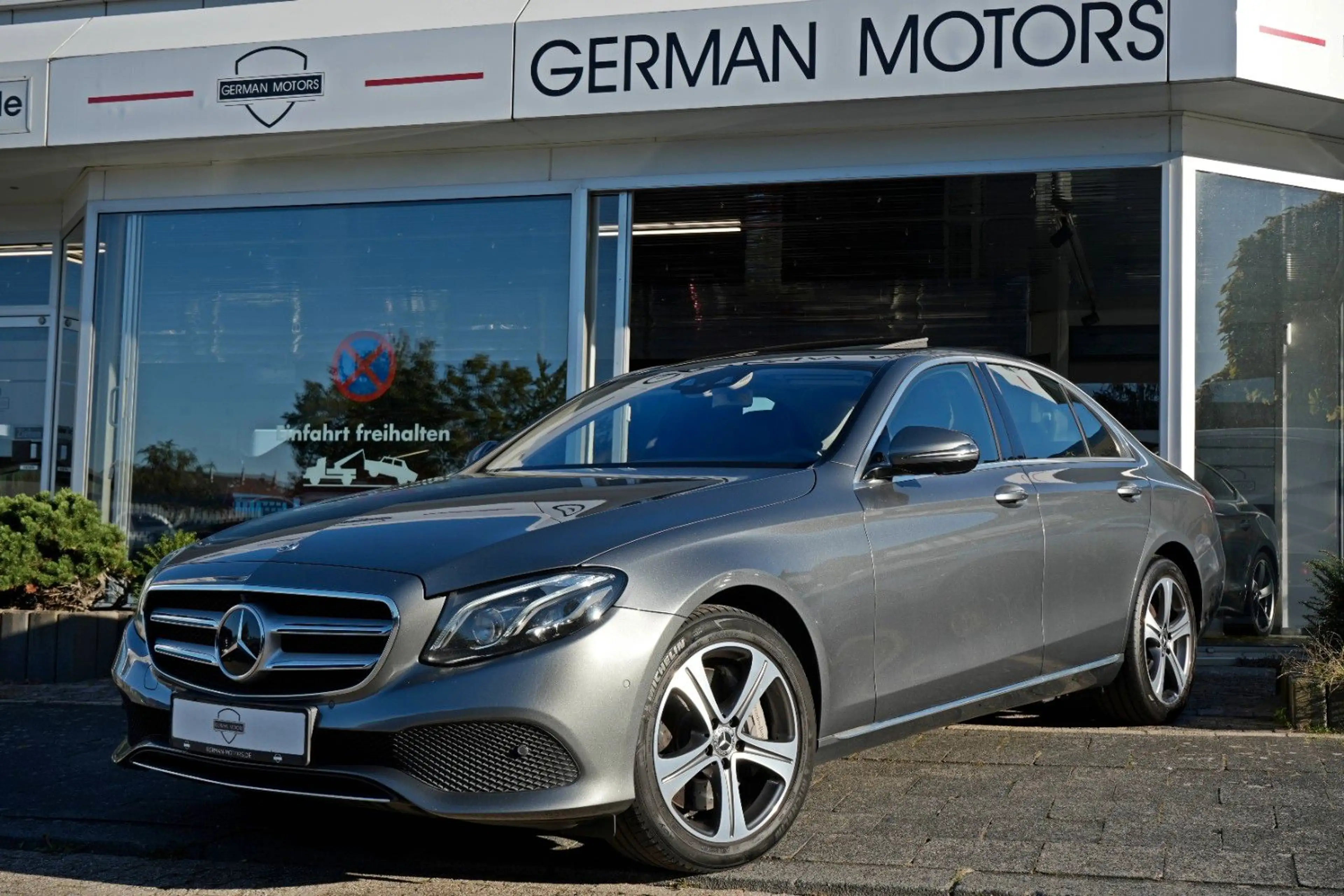Mercedes-Benz E 400 d 4Matic Limousine *HEADUP|360°|MEMORY*