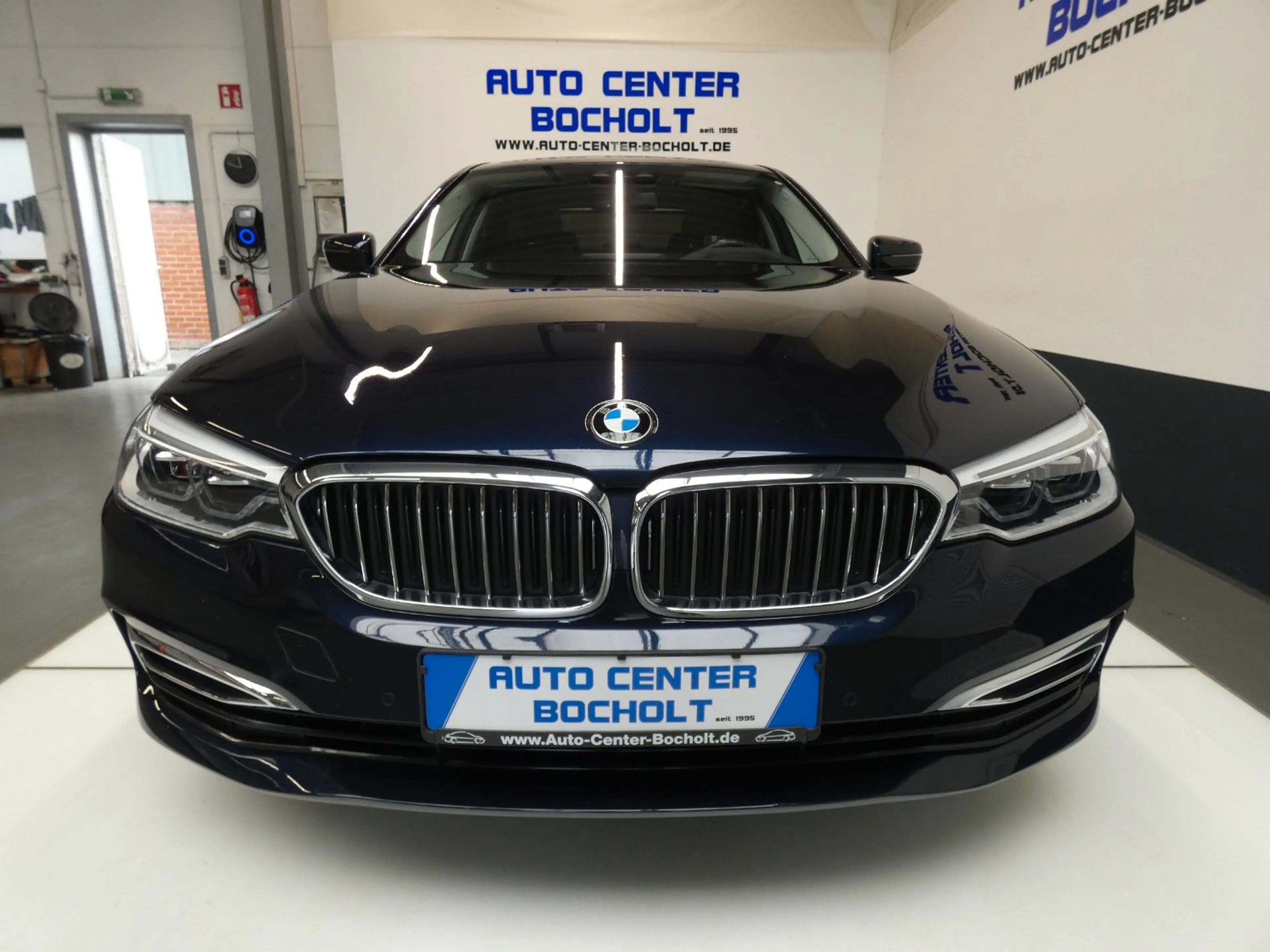 BMW 530 e iPerformance*HUD*LED*TV*GSD*HiFi