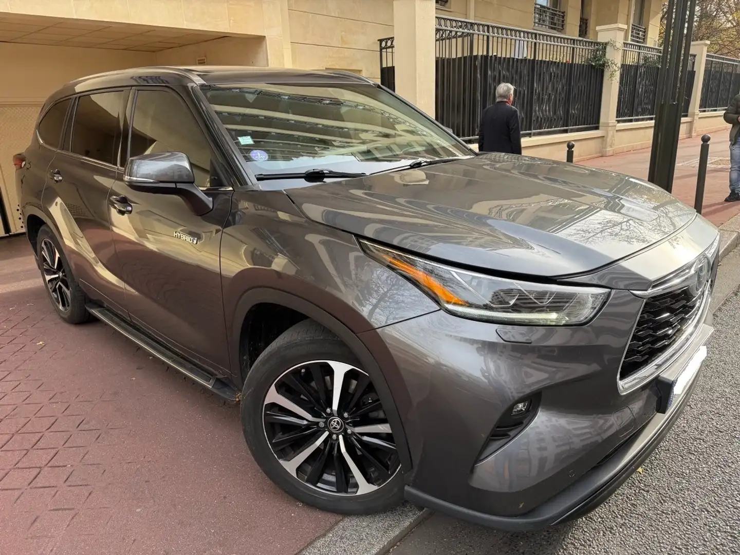 Toyota Highlander TOYOTA HIGHLANDER HYBRID 248CH LOUNGE AWD-I Gris - 2