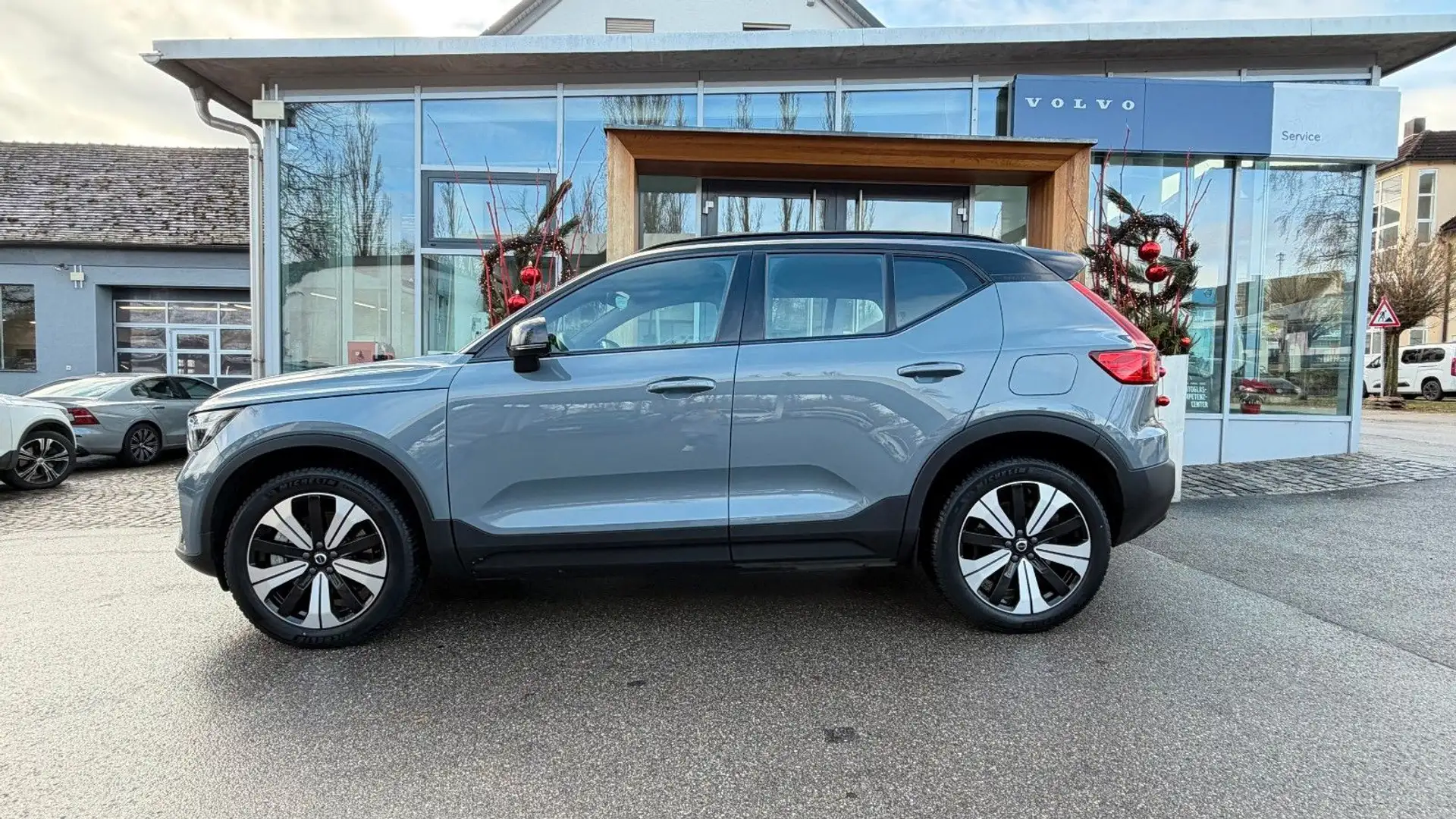 Volvo XC40 Recharge Single M. Core Pure Electric/AHK+ Grau - 2