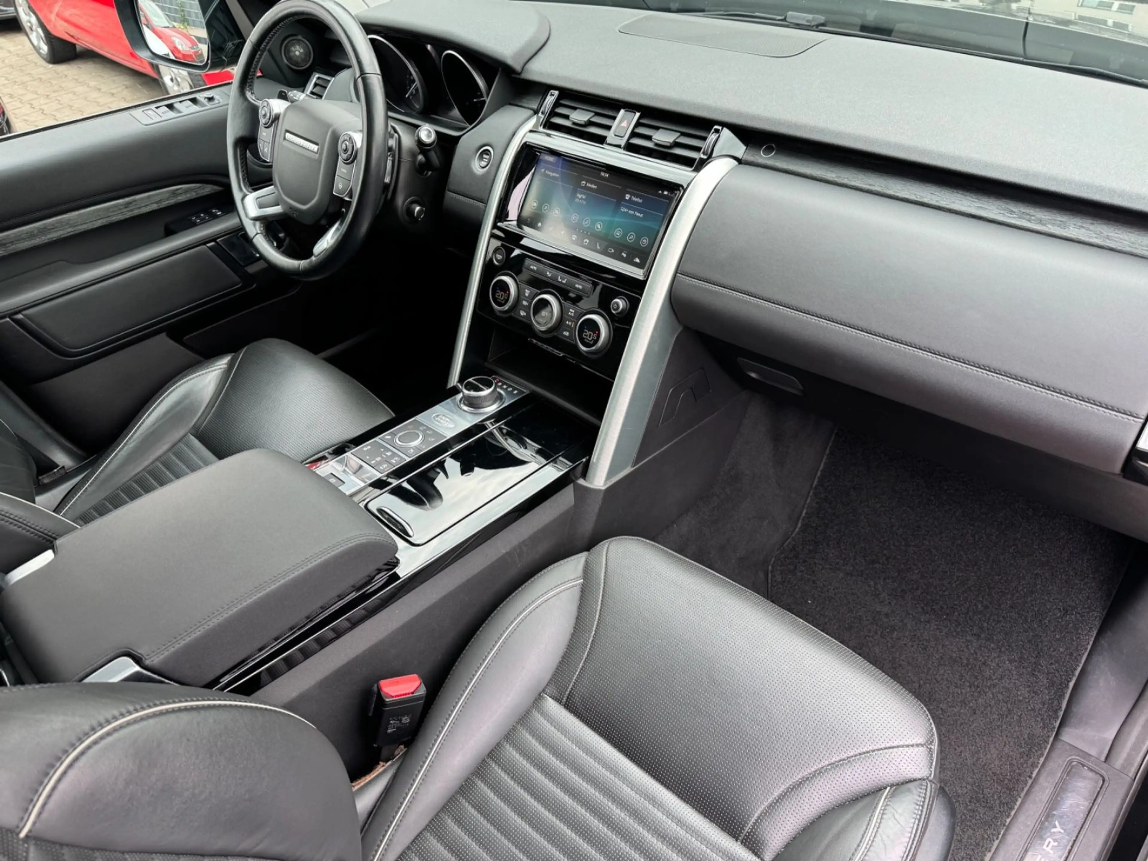 Land Rover Discovery 5 HSE TD6 Aut. 7 SITZE/PANO/KAMERA/AHK — photo 12